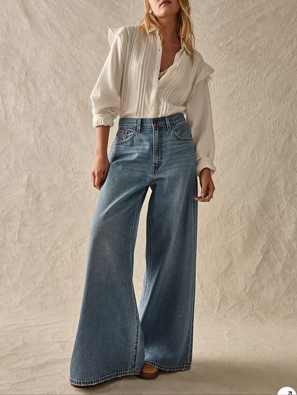 Levi's XL Flood Super Wide Leg Baggy Medium Wash Denim Jeans Size 32